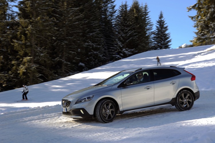 VOLVO V40 CROSS COUNTRY