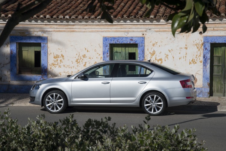 Skoda Octavia @ drivelife.it magazine on line