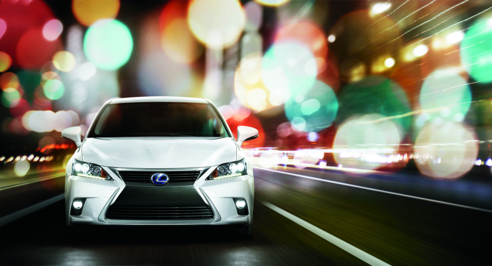 LEXUS-CT-HYBRID_2-FRONTALE