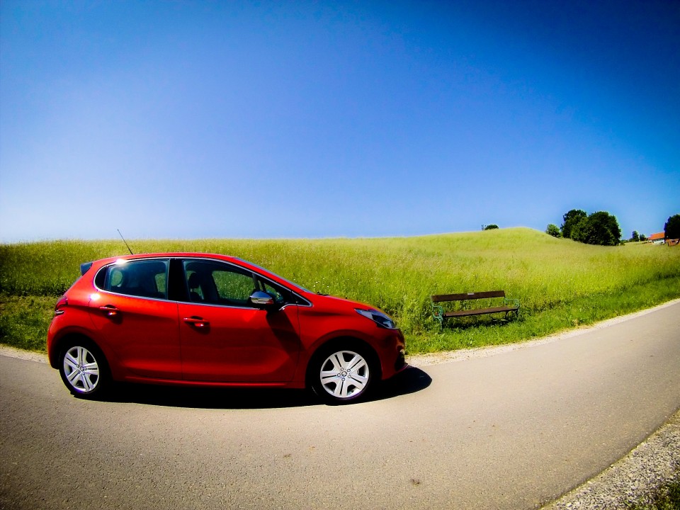 PEUGEOT 208 - Test drive Graz ©lucaromanopix