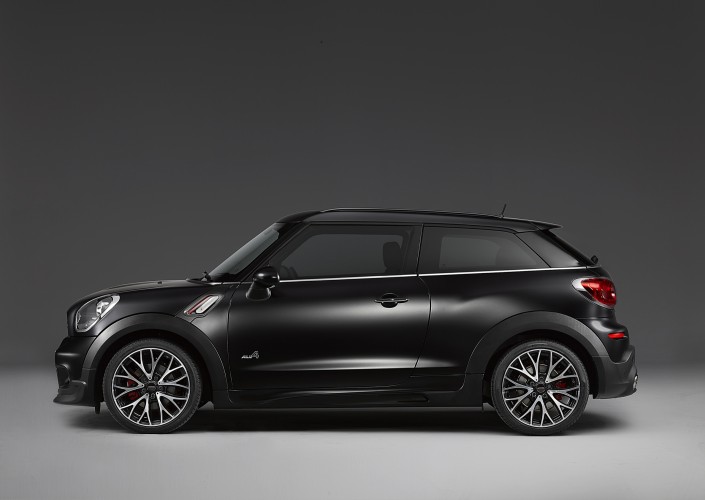 news drivelife - MINI PACEMAN FROZEN BLACK METALLIC