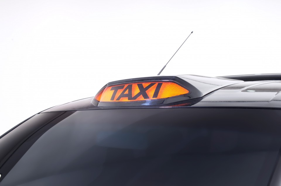 nissan-rivela-il-nuovo-frontale-del-suo-taxi-per-londra-e-su-misura-per-rispettare-la-tradizione-dei-black-cabs-113308_1_5