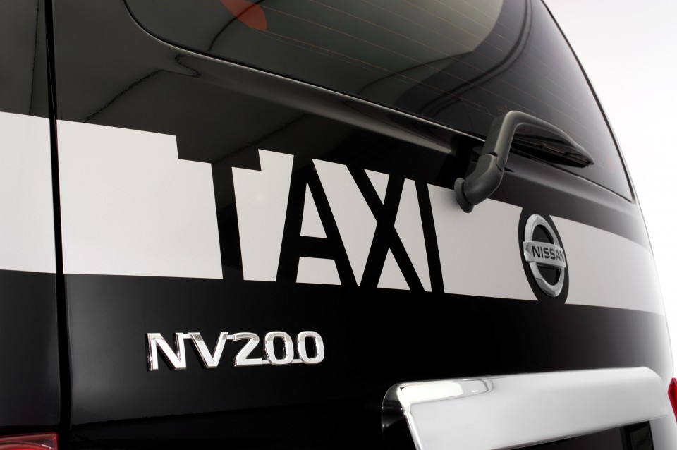 nissan-rivela-il-nuovo-frontale-del-suo-taxi-per-londra-e-su-misura-per-rispettare-la-tradizione-dei-black-cabs-113309_1_5